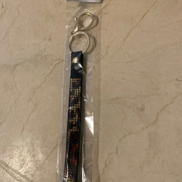 Beaded Keychain Accessory - Picture 4 of 6